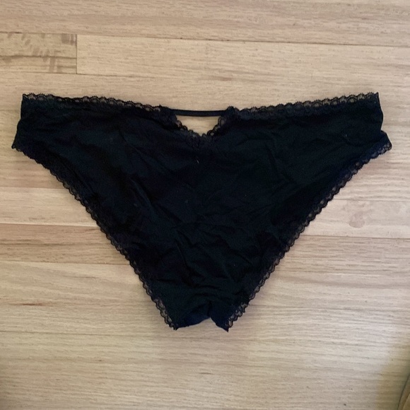 Victoria’s Secret Cheekini Panties - Picture 4 of 6